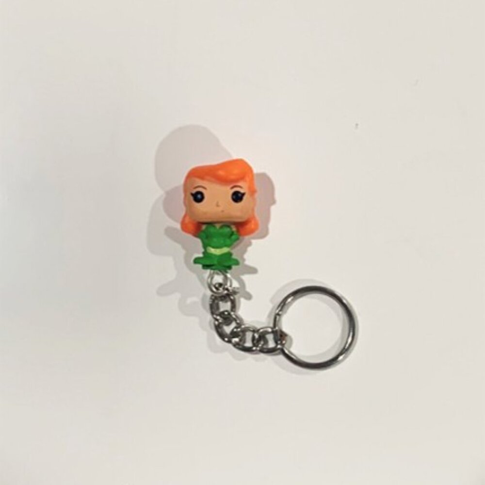 DC Bitty Pop Keychain – Poison Ivy | Mini Funko Pop Collectible - Picture 4 of 8